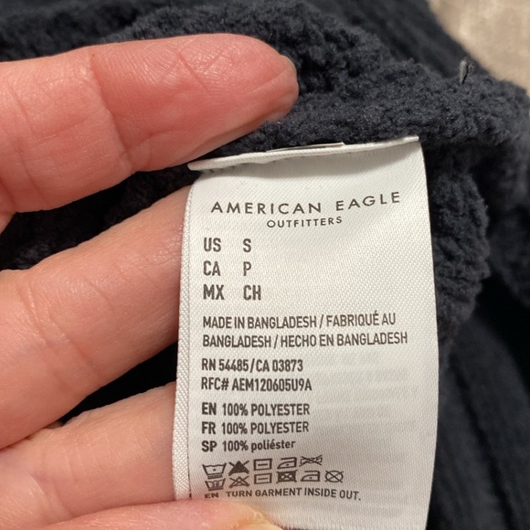 American Eagle Sweater - Picture 4 of 5